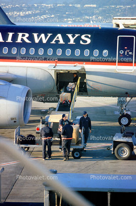 N707UW, US Airways, Airbus A319-112, CFM56-5B6/P, CFM56, Belt Loader, baggage Cart