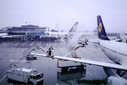 Freezing weather conditions, De-icing, Ice Removal