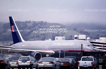 N559UA, United Airlines UAL, Boeing 767-222, San Francisco International Airport (SFO), PW2000