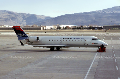 N589SW, Delta Connection, Bombardier-Canadair Regional Jet CRJ-100ER, CF34-3A1, CF34