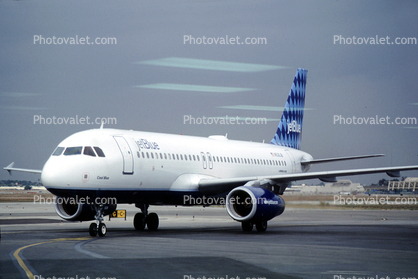 N526JB, Cool Blue, Airbus A320-232, V2527-A5, V2500