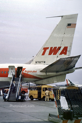 Tailplane, jetstairs, N762TW, Boeing 707-331 Super Jet, JT4A-12, JT4A, Lavatory Service Truck, Honey bucket, 1963, 1960s