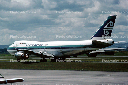 ZK-NZX, Boeing 747-219B, 747-200 series, RB211