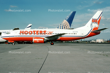 N371PA, Boeing 737-306, Hooters Air, CFM56-3B1, CFM56, 737-300 series