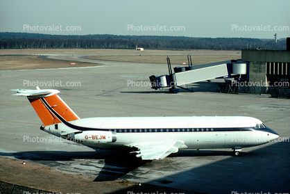 G-BEJW, BAC 111-423ET, Fordair, jetway, Airbridge