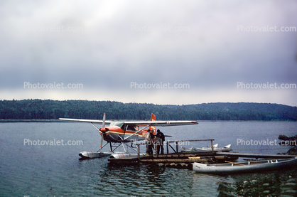 N5084E, Holt Airlines, Cessna 180B, Dock