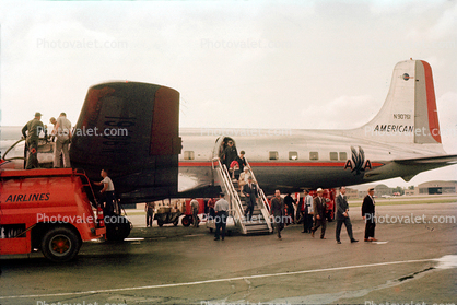 N90761, American Airlines AAL, Douglas DC-6B, Refueling, Fuel Truck, 1950s, Ground Equipment