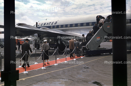 DC-7 Mainliner, United Airlines, UAL, Red Carpet, Stairs, 1950s