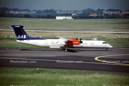 OY-KCD, Scandinavian Airlines Commuter, SAS, de Havilland Canada DHC-8 402, PW150A