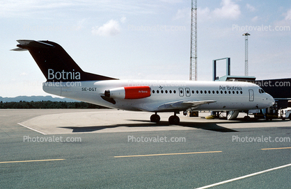 SE-DGT, Air Botnia, Fokker, Twin Engine Jet, F-28