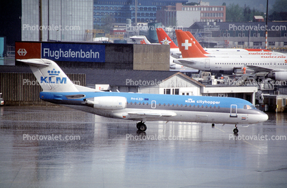 PH-KZD, KLM Airlines, CityHopper, Fokker, Twin Engine Jet, F28-0070