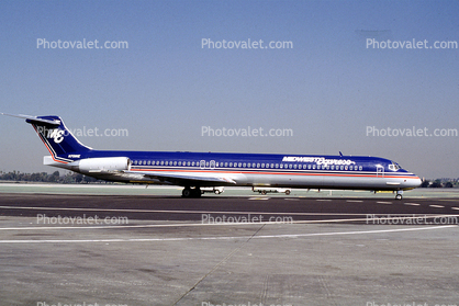 N701ME, McDonnell Douglas MD-88, JT8D