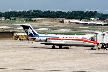 N1054T, Texas International Airlines TIA, Douglas DC-9-14, JT8D-7B, JT8D