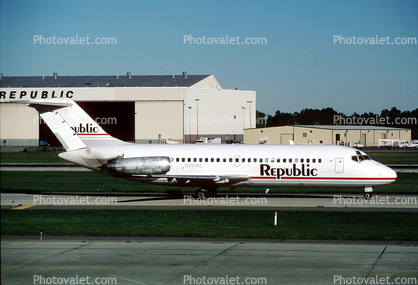N8914E, Republic Airlines, Douglas DC-9-14, JT8D-1, JT8D