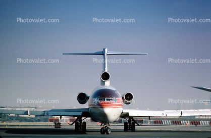N579PE, Boeing 727-243, PEOPLExpress Airlines, PEx, head-on, JT8D, JT8D-9A s3, 727-200 series