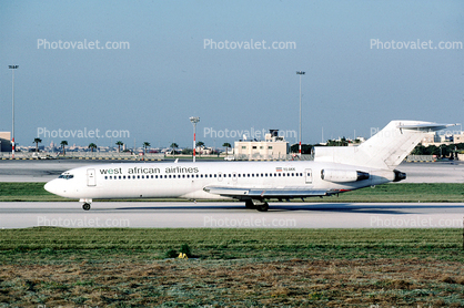YU-AKK, West African Airlines, Boeing 727-2H9, JT8D, 727-200 series