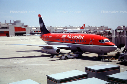 N282AU, MetroJet, Boeing 737-2B7, US Airways AWE, 737-200 series