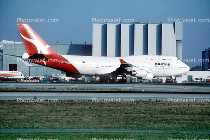 VH-OJN, Boeing 747-438, 747-400 series, City of Dubbo, RB211-524G, RB211
