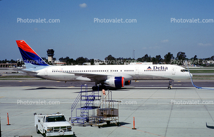N667DN, Boeing 757-232, Delta Air Lines, PW2000