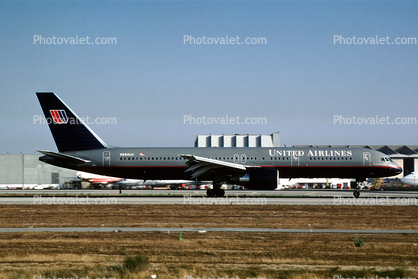 N594UA, United Airlines UAL, Boeing 757-222, 757-200 series, PW2037, PW2000