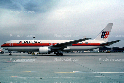 N654UA, United Airlines UAL, Boeing 767-322ER, 767-300 series