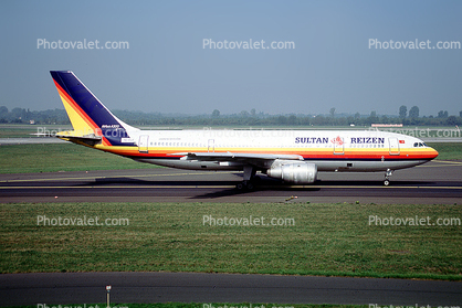 TC-FLF, Sultan Reizen, Airbus A300B4-2C, CF6