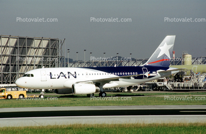 D-AVWA, Lan Airlines, Airbus A319-132, A319 series, V2524-A5, V2500