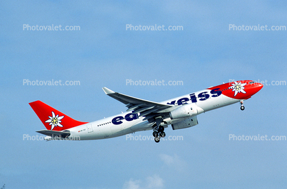 HB-IQZ, Airbus A330-243, Edelweiss Air, A330-200 series