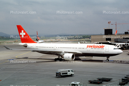 HB-IQK, Airbus A330-223, SwissAir, A330-200 series, PW4000
