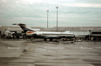 N498DA, Boeing 727-232, Delta Air Lines, JT8D-9, JT8D, Airstair, 727-200 series