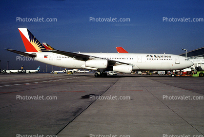 F-OHPI, Philippine Airlines PAL, Airbus A340-211