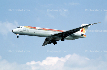 EC-FFH, McDonnell Douglas MD-87, Iberia Airlines, Ciudad de Logrono, JT8D