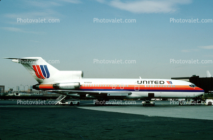 N7055U, Boeing 727-22, JT8D-1, JT8D, Airstair, 727-200 series