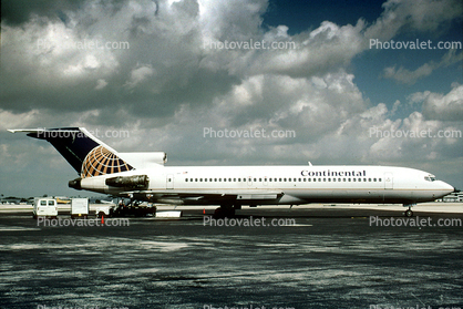 N579PE, Boeing 727-243A, Continental Airlines COA,  JT8D, JT8D, JT8D-9A s3, 727-200 series