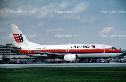 N332UA, United Airlines UAL, Boeing 737-322, 737-300 series, CFM56-3C1, CFM56