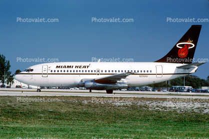 N206AU, Miami Heat Basketball Team, Boeing 737-201, 737-200 series