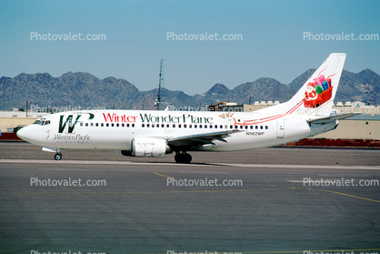 N962WP, Winter Wonder Plane, Boeing 737-3Y0, Western Pacific Airlines KMR, Boeing 737-300 series, CFM56-3B1, CFM-56, CFM56