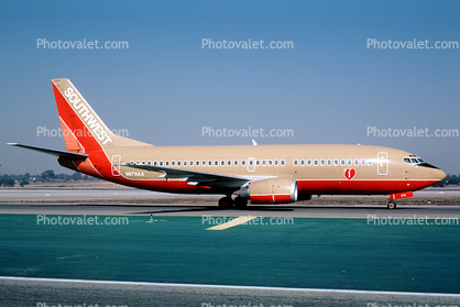 N679AA, Boeing 737-3A4, Southwest Airlines SWA, 737-300 series, CFM56-3B2, CFM56