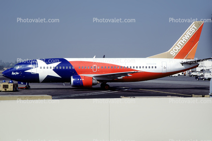 N352SW, Lone Star One, Boeing 737-3H4, Southwest Airlines SWA, Texas, 737-300 series, CFM56, milestone of flight
