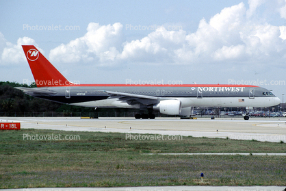 N537US, Boeing 757-251, Northwest Airlines NWA, 757-200 series, PW2037, PW2000
