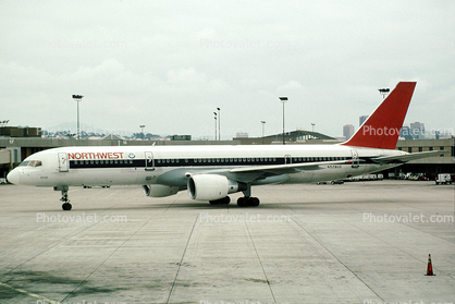 N528US, Boeing 757-251, Northwest Airlines NWA, 757-200 series, PW2037, PW2000