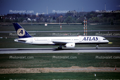 TC-OGC, Atlas Airlines, Boeing 757-2G5, RB211