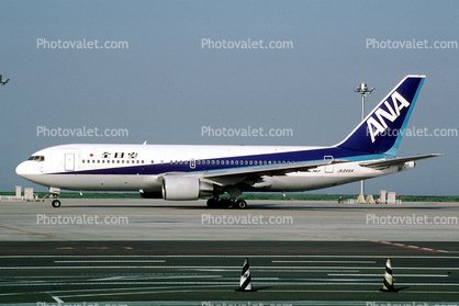 JA8484, Boeing 767-281, All Nippon Airways