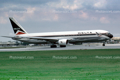 N135DL, Delta Air Lines, Boeing 767-332, CF6, 767-300 series