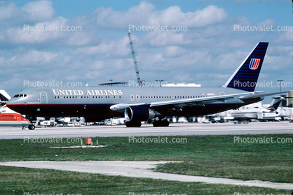 N660UA, United Airlines UAL, Boeing 767-322ER