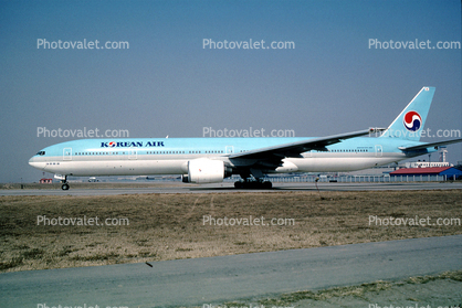 HL7534, Boeing 777-3B5, 777-300 series, PW4098, PW4000, Korean Air KAL