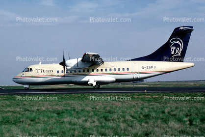 G-ZAPJ, Titan Airways, ATR-42-300, PW120