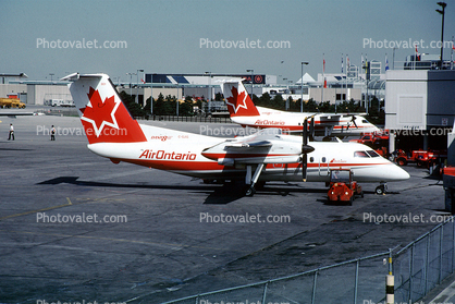 C-GJIG, Air Ontario, De Havilland DHC-8-102, Q100
