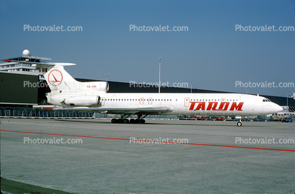 YR-TPI, Tupolev Tu-154B-2, Tarom