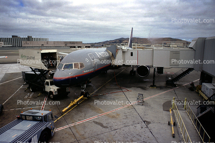 Boeing 757, Jetway, Catering Truck, Airbridge